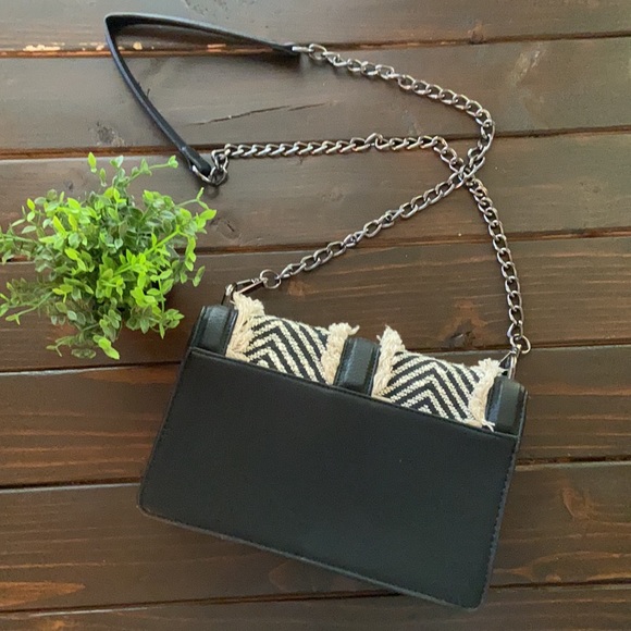 DSW Chevron Fringe Clutch Crossbody Purse Black - Picture 3 of 7